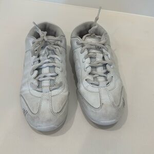 Varsity cheerleader shoes size 6.5
